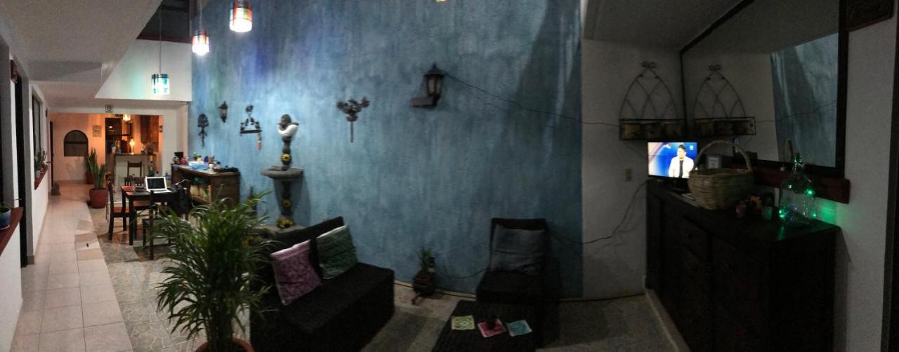 Casa Lek Hotel ซานกริสโตบัล เด ลาสกาซาส ภายนอก รูปภาพ