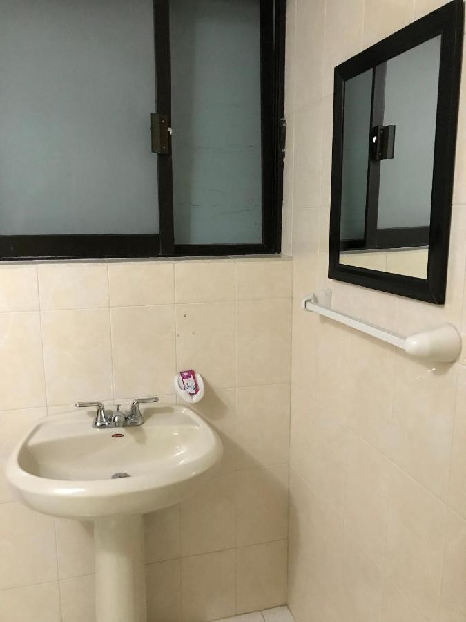 Casa Lek Hotel ซานกริสโตบัล เด ลาสกาซาส ภายนอก รูปภาพ