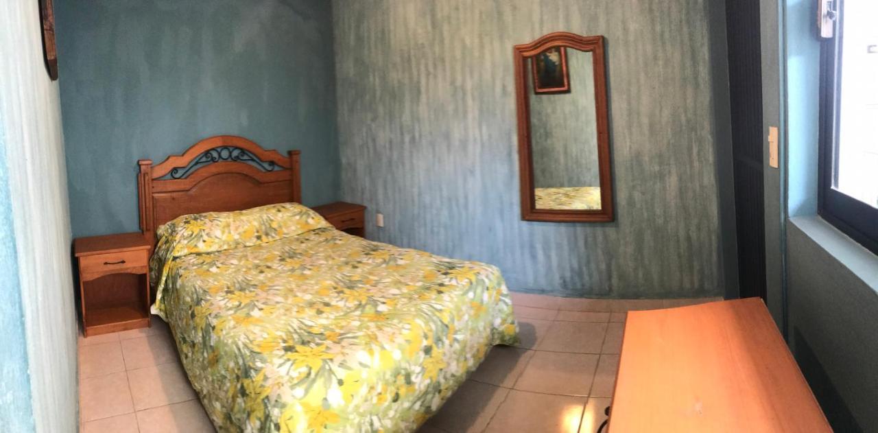 Casa Lek Hotel ซานกริสโตบัล เด ลาสกาซาส ภายนอก รูปภาพ